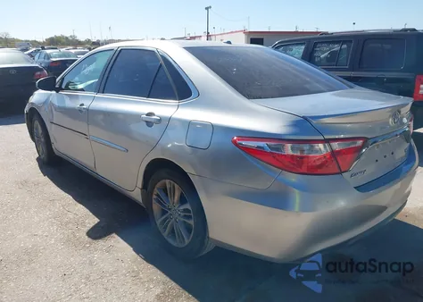 2015 Toyota Camry Se z USA, uszkodzony, nr VIN 4T1BF1FK1FU974122